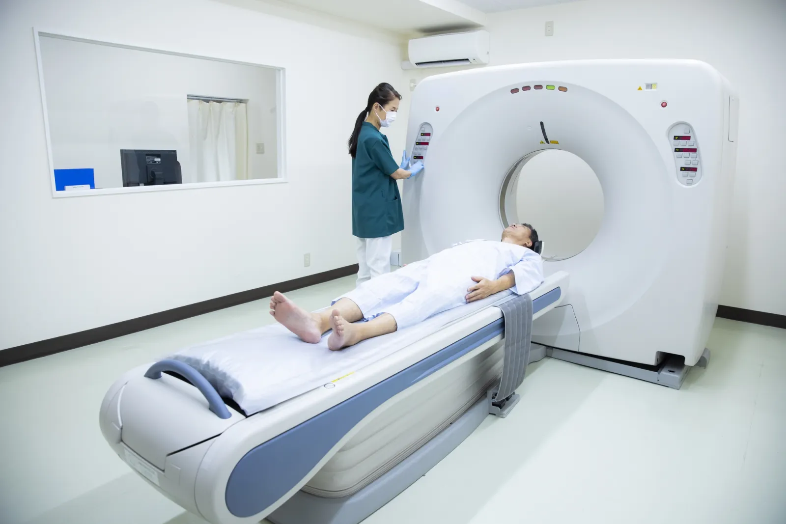 脳ドックのイメージ（頭部MRI・MRA検査）